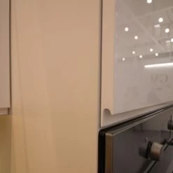 Küche Küchenzeile Mit Geräte Weiß Grifflos Soft Close Individuell Stellbar -Möbelhaus 382625846