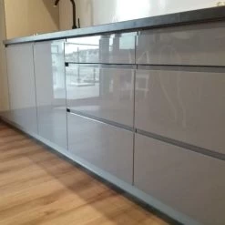 Moderne Küche Weiss Glanz Küchenzeile 280cm Grifflos Soft Close -Möbelhaus 454099446