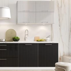 Kate - Moderne Küchenzeile Einbauküche Mit Geriffelten Fronten, 210 Cm, 5-teilig