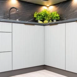 Kate - Moderne Küchenzeile Einbauküche Mit Geriffelten Fronten, 210 Cm, 5-teilig -Möbelhaus 531852361