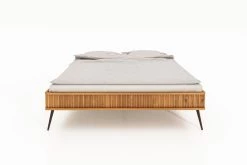 Bett Tula 3 Aus Kernbuche Massiv 140x200 Cm Ohne Kopfteil Mit Metallbeinen